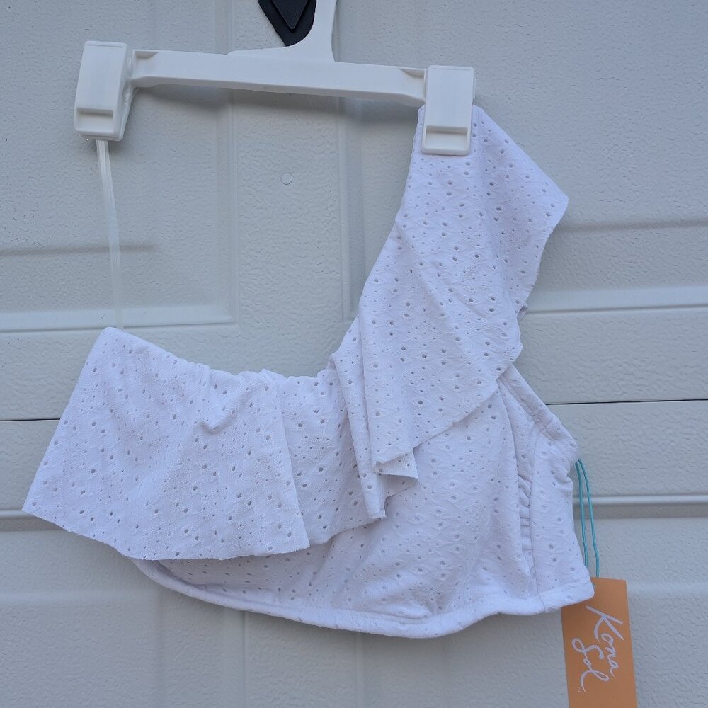 NWT-Medium Kona Sol Eyelet one shoulder bikini top